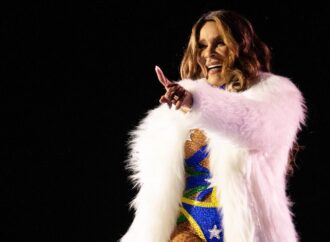 Após deixar Calcinha Preta, Silvânia Aquino anuncia nova banda ao lado de Berg Rabelo e entra para escritório de Wesley Safadão