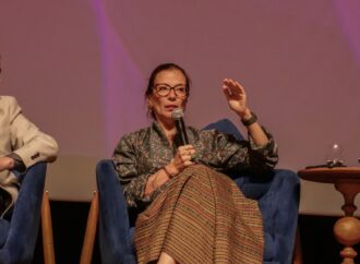 Médica e escritora Ana Claudia Quintana abre congresso em Cabedelo com reflexão poderosa sobre o sentido da vida e da medicina