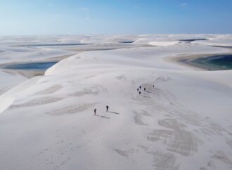 Paraíso surreal: Lençóis Maranhenses oferecem aventura, gastronomia de chefe e paisagens únicas no Brasil