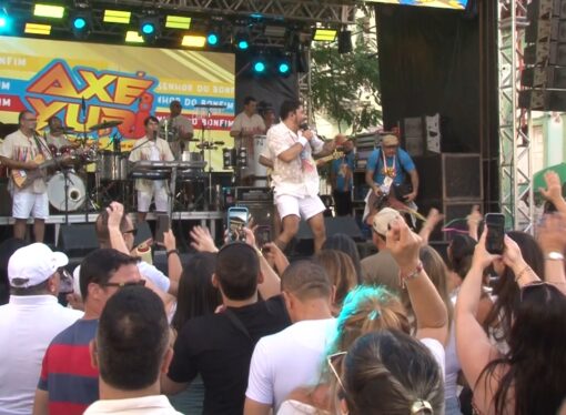 Yuri Carvalho celebra 40 anos de Axé Music e emociona público com show no Centro Histórico de João Pessoa