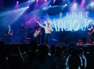 FÉ E MÚSICA: II Louvor de Verão transforma orla de Cabedelo em palco de evangelização gratuita