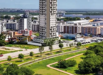 Exposição fotográfica marca lançamento do Parque Lispector no Parahyba Mall