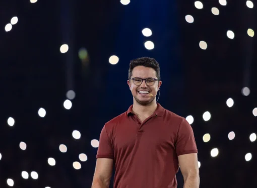Deive Leonardo traz a Natal a Tour “O Despertar”, maior movimento de fé de sua carreira