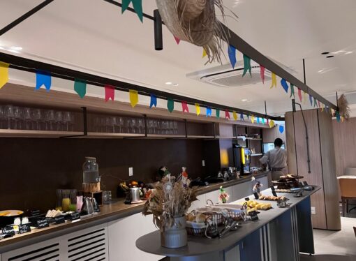 Hotel em João Pessoa promove café da manhã temático com foco na culinária junina