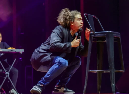 Whindersson Nunes apresenta ‘Isso Definitivamente Não É Um Culto’ neste sábado (12) no Teatro Pedra do Reino