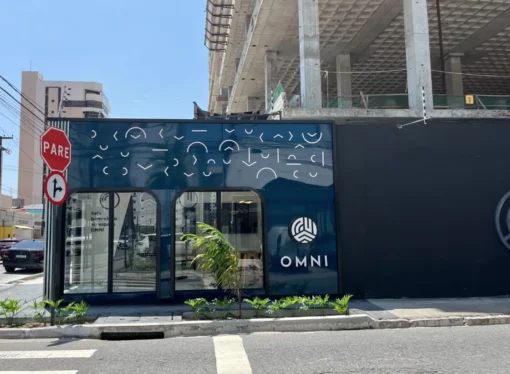 OMNI Life & Health inaugura estande de vendas com visitas à obra em Manaíra