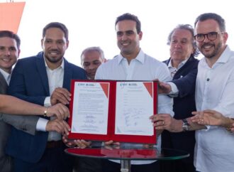 Lucas Ribeiro assina aditivo de R$ 6,7 milhões para ampliar capacidade operacional do Porto de Cabedelo